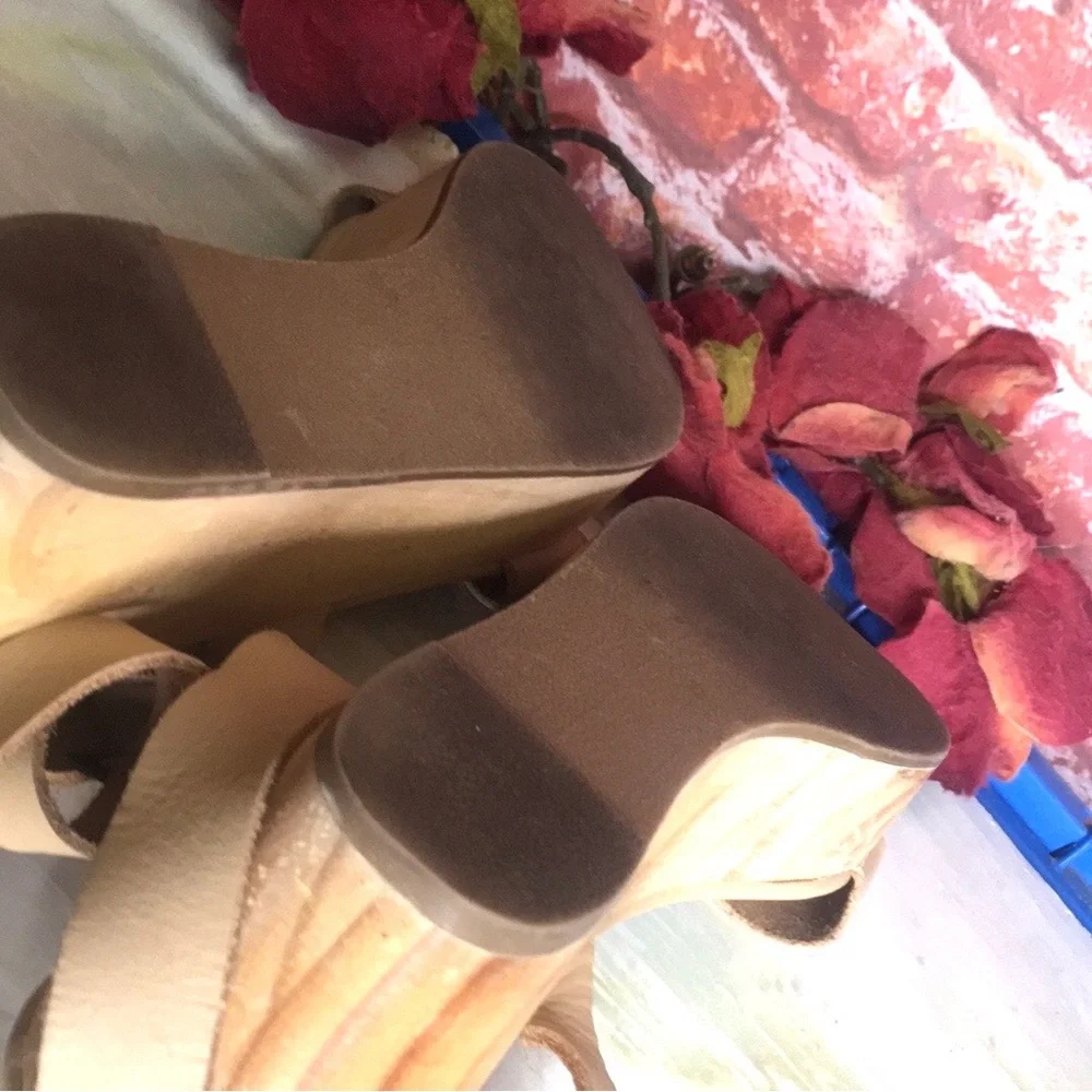 Nisolo Sarita Buff Leather Wedge Wooden Platform Strappy Sandals